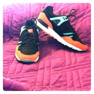 Like new Saucony Grid classics